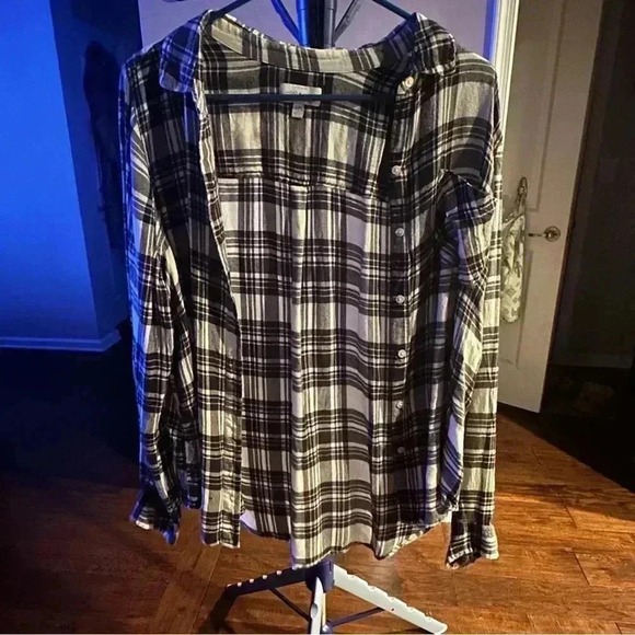 Large LUCKY BRAND Button Down Long Sleeve Top - Picture 8 of 9